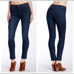 MOTHER High Waisted Looker in Gift Wrapped Size 27